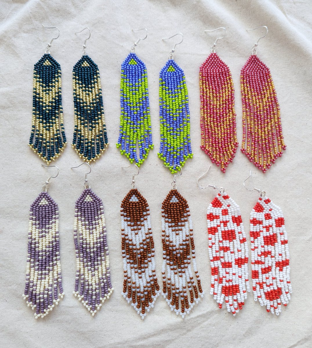 Lots of new fringe earrings have been added to the website! Check out beadworkbykay.ca for all of them and more! #indigenous #shopnative #beadwork #beadedearrings #fringeearrings #shop
