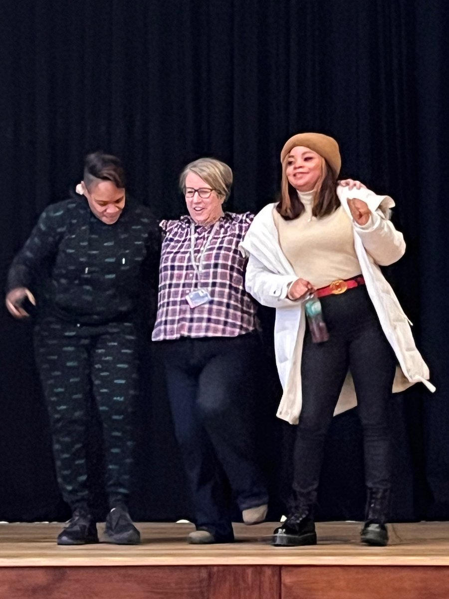Stn_Jayne's tweet photo. @NurseEd_MH @fionalin35 😁 a lovely bit of dancing Ali 😁 https://t.co/1AnMT9cKQ2