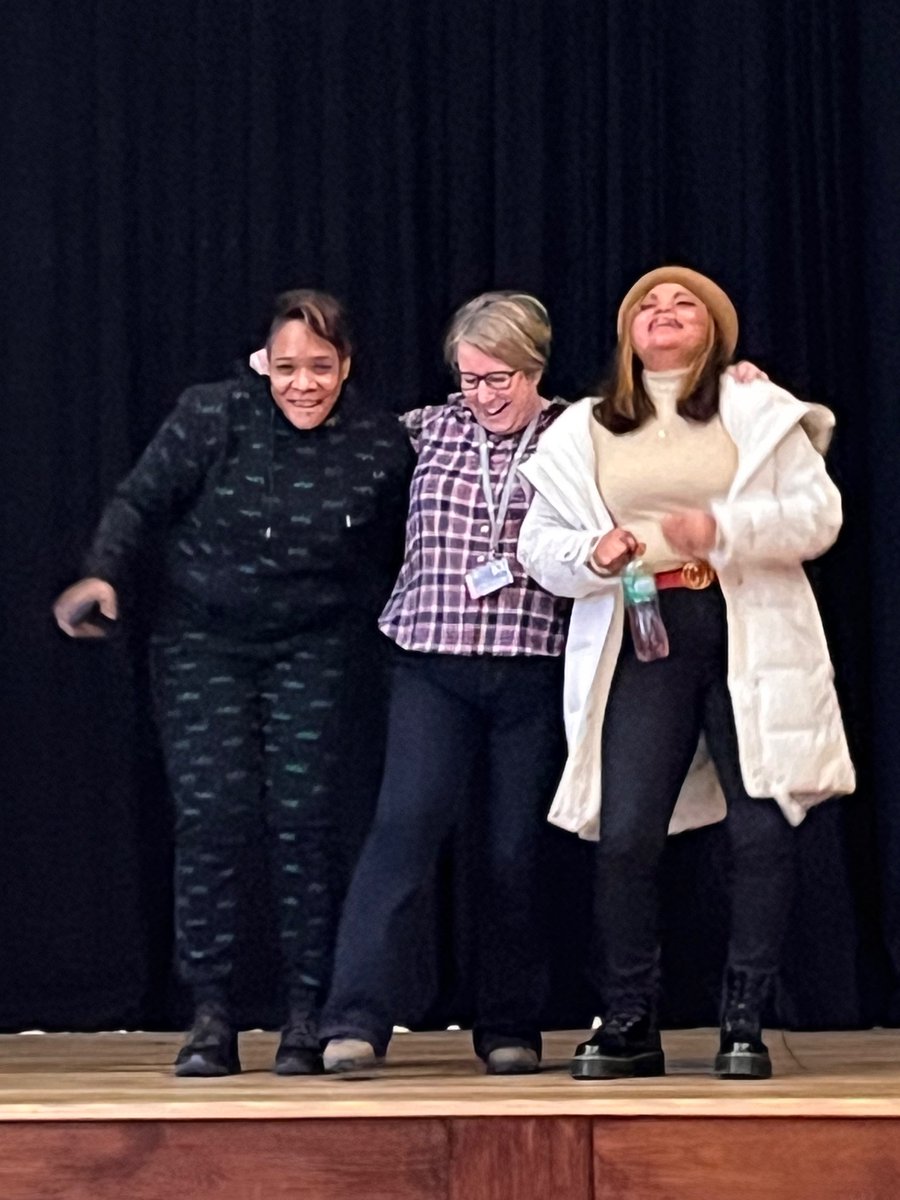 Stn_Jayne's tweet photo. @NurseEd_MH @fionalin35 😁 a lovely bit of dancing Ali 😁 https://t.co/1AnMT9cKQ2