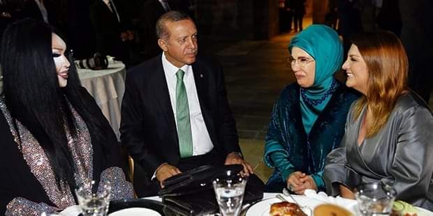 Önü gelen Ramazan orucu.
#BülentErsoy ile Saray'da onur konuğu ededek iftarınızı açarsınız.