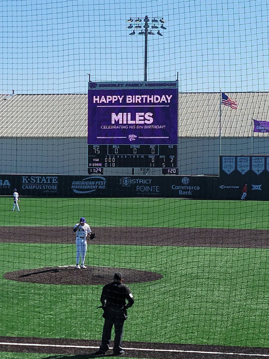 clintfriedrich's tweet photo. Cold weather didn't keep us away. A great birthday celebration! @KStateBSB https://t.co/JblZPOCn08