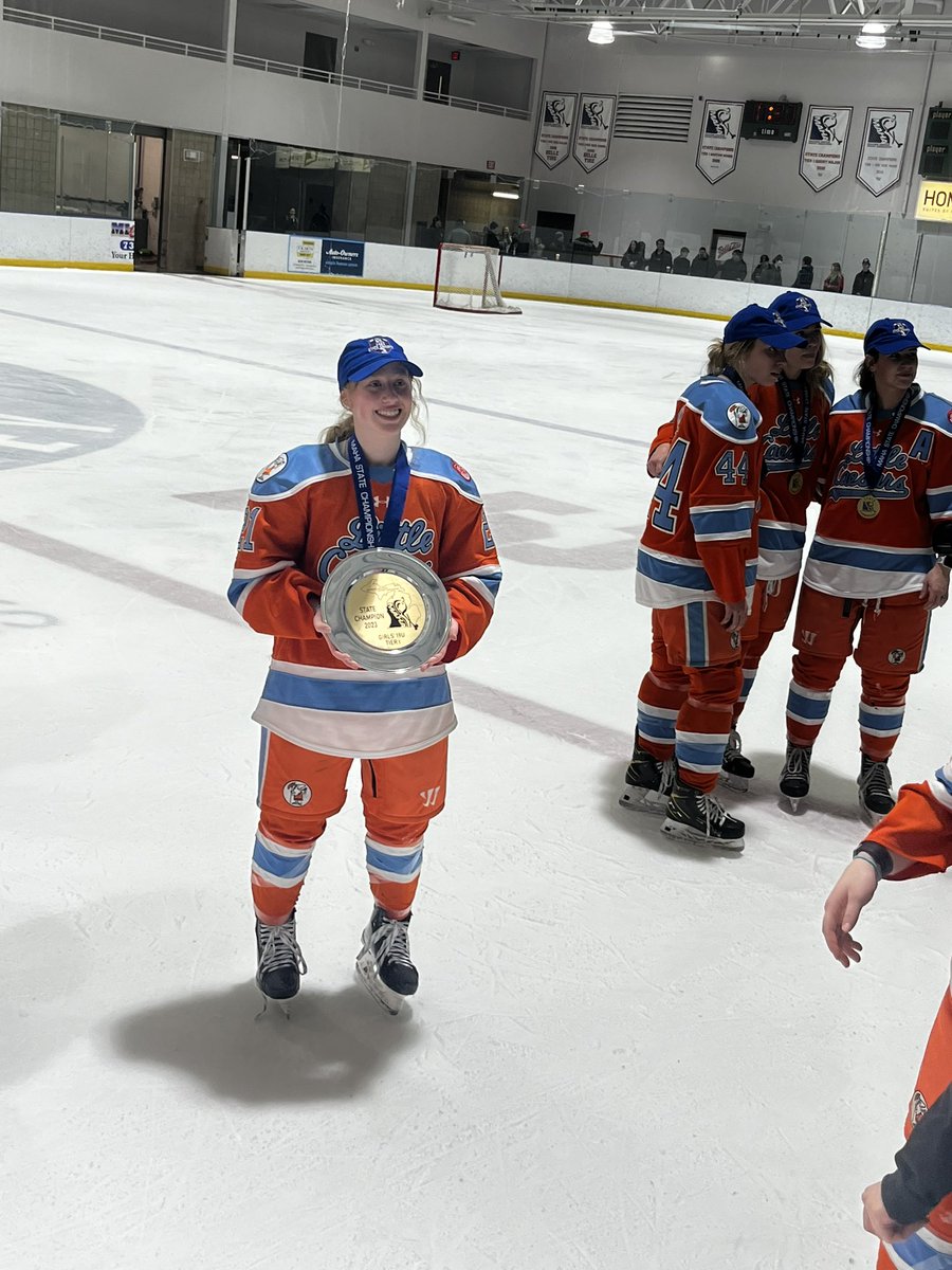 mapleleafcurt's tweet image. 19U Tier 1 State Champs! #pizzapizza