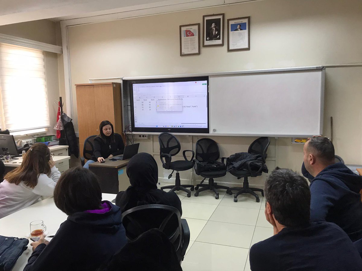 BtSinop's tweet photo. BT Rehber Öğretmenliği Kursumuzun 5. haftası; Python ile algoritma örnekleri ve MS Office programları 💻 @sinopilmem @YLDZercan1957 @sinopanadolu https://t.co/PDLGDZ1eQG