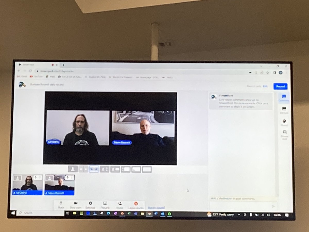 MrsPosterity's tweet photo. At #UFOXPO1 @SteveBassett live via Zoom at @UFOXPO1!! “Join me on Twitter, #MonthsNotYears” “Capital D Disclosure” ~ Steve Bassett

Mr. Michael Padilla @gitarmanNM505 taking pics here representing #AztecUFOCrash #AztecNM
(Ask him about Leanne’s Satchel!)👏👏🖖🫶💜🎸🛸👽🏜️🌵💃🇺🇸✨ https://t.co/HIhPTFAcBL