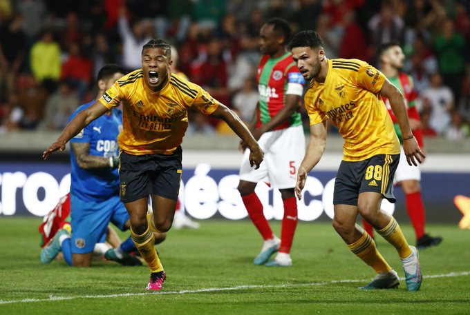 PP_OGDL's tweet photo. ⏲️🦅 #CSMSLB #LigaPortugalBwin 🗒️ finais:
▪️ Em 1.º lugar: #EOBenficaGanhou
▪️ Maltesers com ➕1 ⚽️🅰️ exemplo de luta
▪️ Gri ➕2⃣🅰️
▪️ Neres➕2⃣⚽️
▪️ 3.º ⚽️ é um hino e deve ser visto e ouvido em francês
▪️ Aursnes é o "regen" do Zidane
▪️ VARíssimo: 🖕 https://t.co/U11KwwAwpe