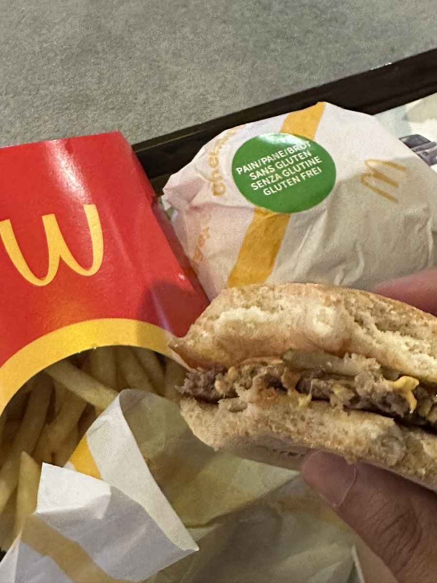 Majed_iv's tweet photo. @McDonaldsUAE we need these gluten free options in UAE please. https://t.co/Zkyc2Kge1N