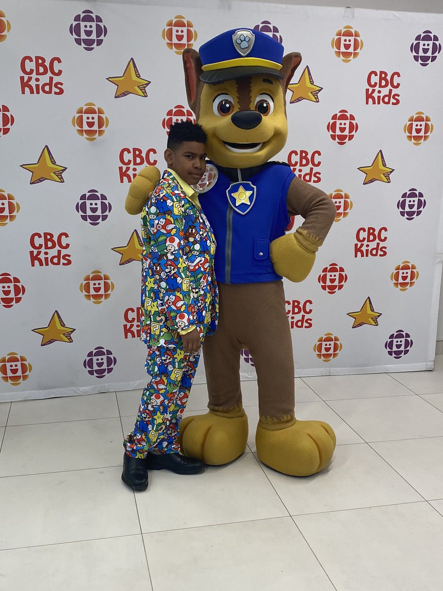 iamblkorchid's tweet photo. Nobody can talk to this kid with this suit on rn .  🔥 talk to mi son nice nuh!  #junoweekend #juniorjunos https://t.co/NzbkNJSOzo