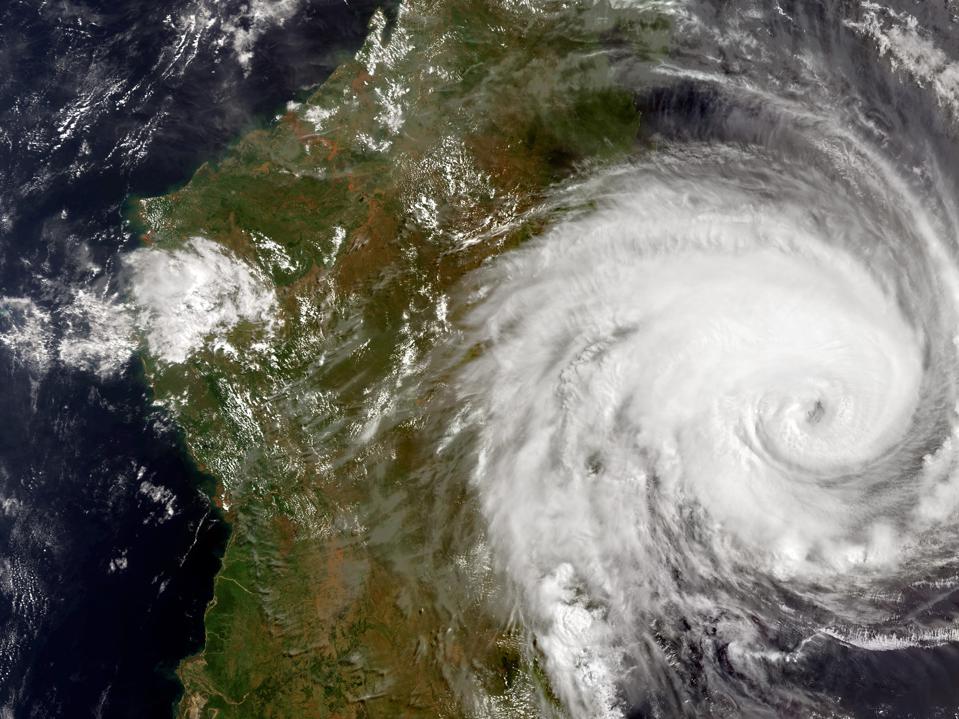 ForbesScience's tweet photo. Is Freddy The Longest-Living Tropical Cyclone In Recorded History? https://t.co/juLj8JXali https://t.co/hybggMjxMo