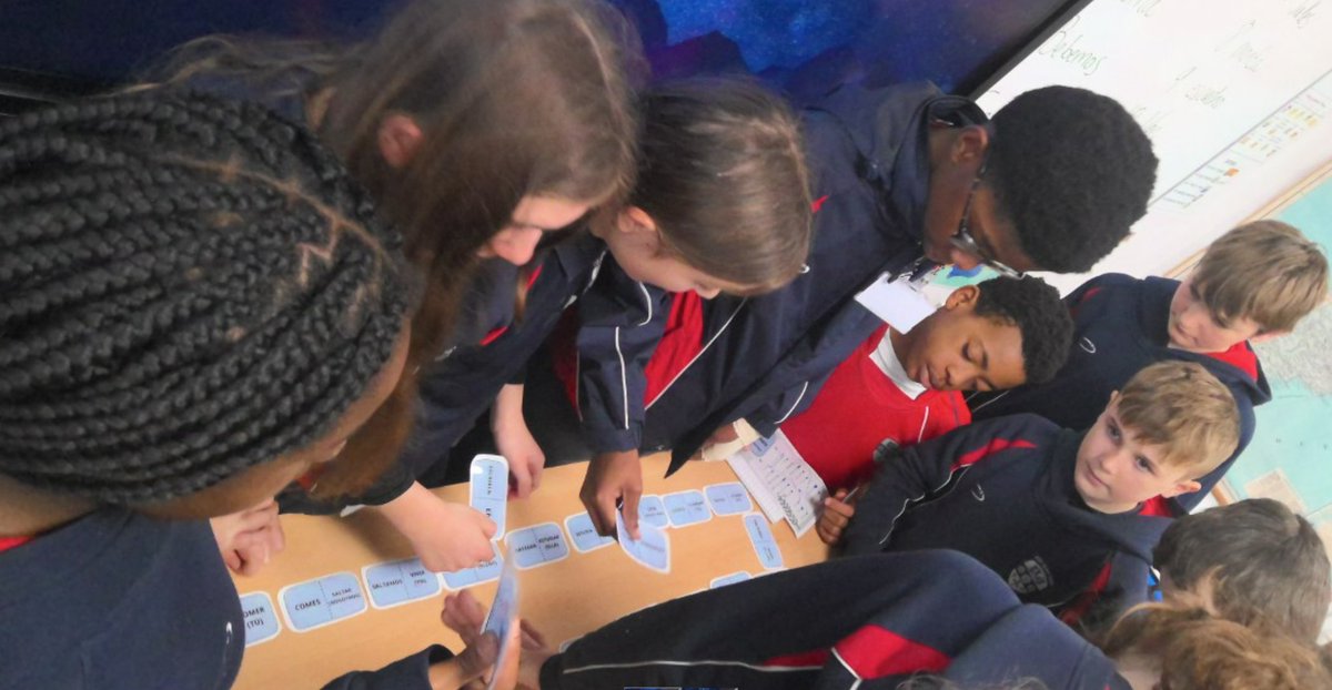 <a href="/AshfordMFL/">Ashford MFL</a> 🇪🇸 Miss DiazBayon's Y7 had so much fun playing Domino while practicing the present tense! #InspiringMinds #Creativelearning