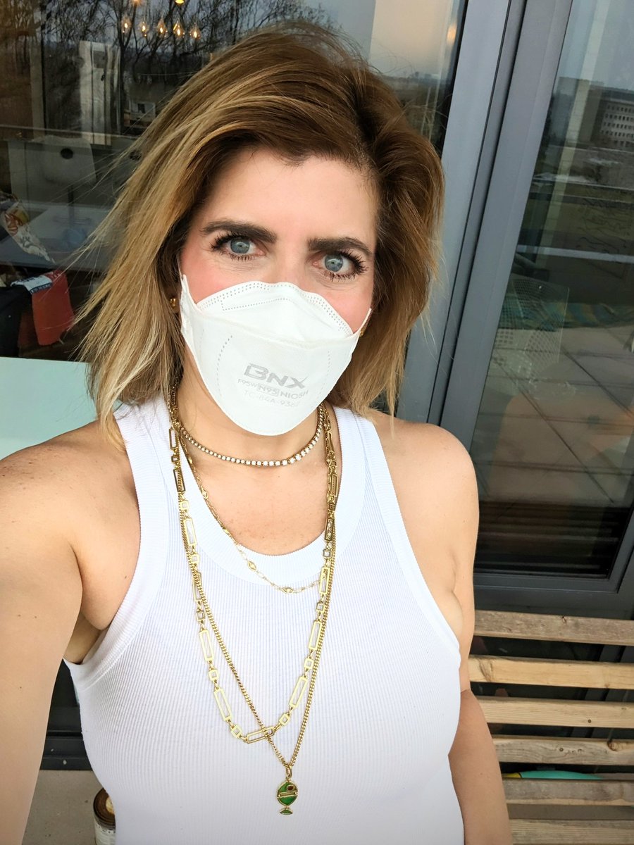 dianaberrent's tweet photo. It's that time of the week. See you soon @NickGuthe and thanks for the upgrade @united ✈️
Be #MaskHot🔥 #CovidIsntOver https://t.co/cbbFuzzm8P