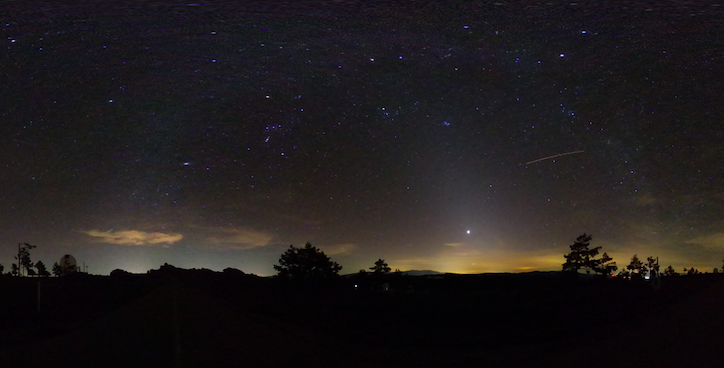 Luz zodiacal en <a href="/CalarAltoObs/">Calar Alto Obs.Astr.</a> durante las observaciones en prácticas de los estudiantes del <a href="/MasterAstroUCM/">Máster Astrofísica UCM</a> 
<a href="/unicomplutense/">Complutense</a>