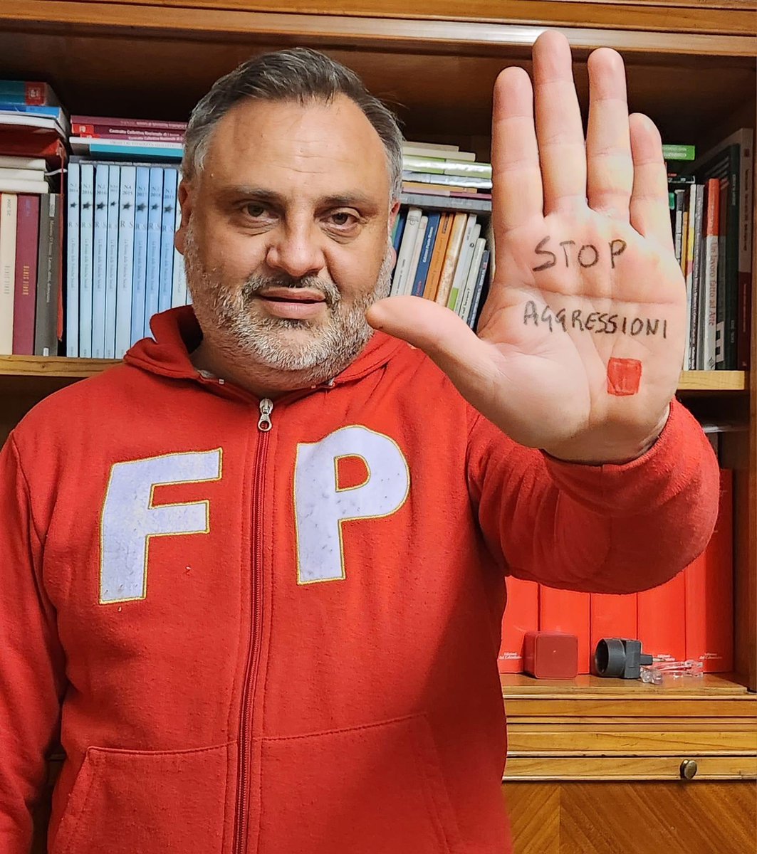 FpCgilLombardia's tweet photo. #12marzo, giornata per l’educazione e la sensibilizzazione contro le aggressioni al personale sanitario e sociosanitario. Una piaga terribile e paradossale che come Fp Cgil contrastiamo ogni giorno. 
#prendiamocicuradichicura
#CiSiamo
#stopaggressioni
#FpCgil https://t.co/zc7d0jSDCU