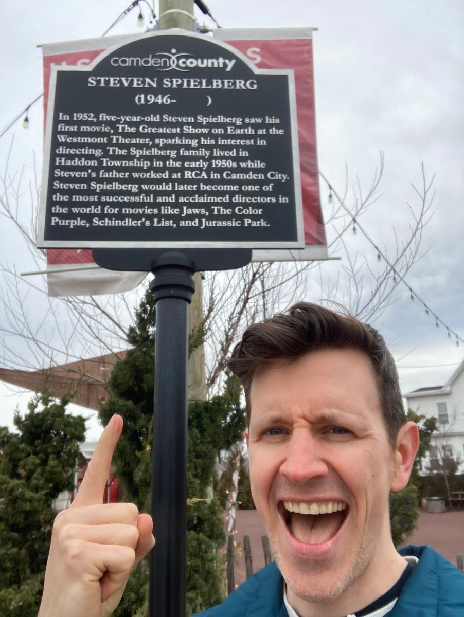 Very cool plaque that celebrates  Spielberg and New Jersey but somehow fails to mention that the movie theater in question has since been turned into Planet Fitness. Regardless, good luck at the Oscars tonight, Stevie!