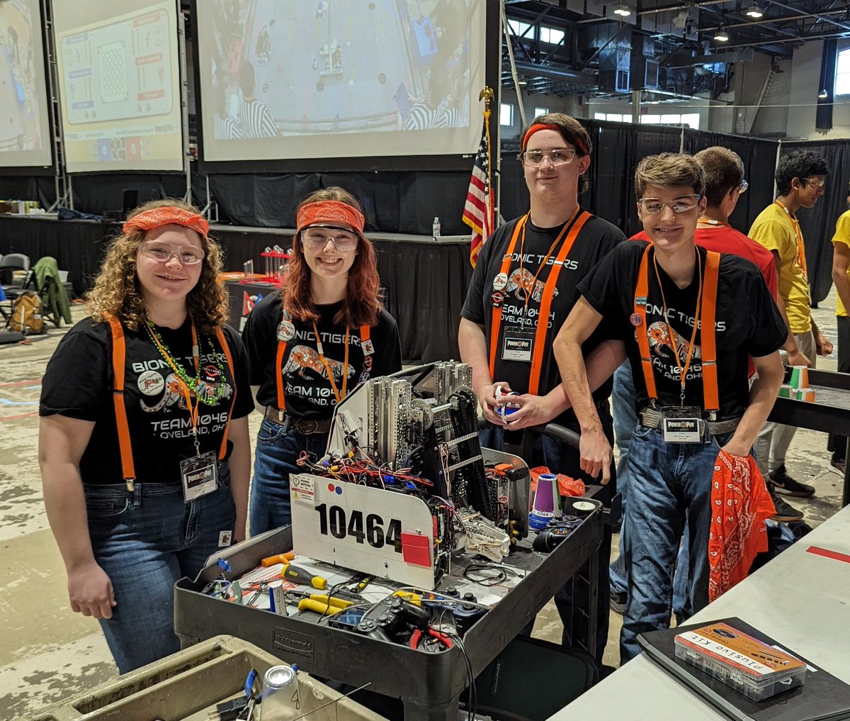 LRobotBoosters's tweet image. Congratulations to Loveland FTC teams @Robotics5040 and @BionicTigersFTC who competed with 35 other teams in the Ohio FTC Championship Saturday! Team 5040 was the first pick of the finalist alliance and won the Control Award, and Team 10464 was 3rd place for the Think Award!