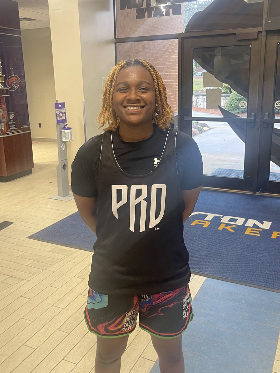 PRO_Movement1's tweet photo. ‘24 @jaydajackson_5 (North Paulding) has been a #PRO favorite for years… Her consistency is the reason.
Consistency and steady improvements to her game we recognize every time we see her in action.
It’s obvious Jayda lives in the gym and honing her craft✔️
#PROElevation
#SpringShowdown