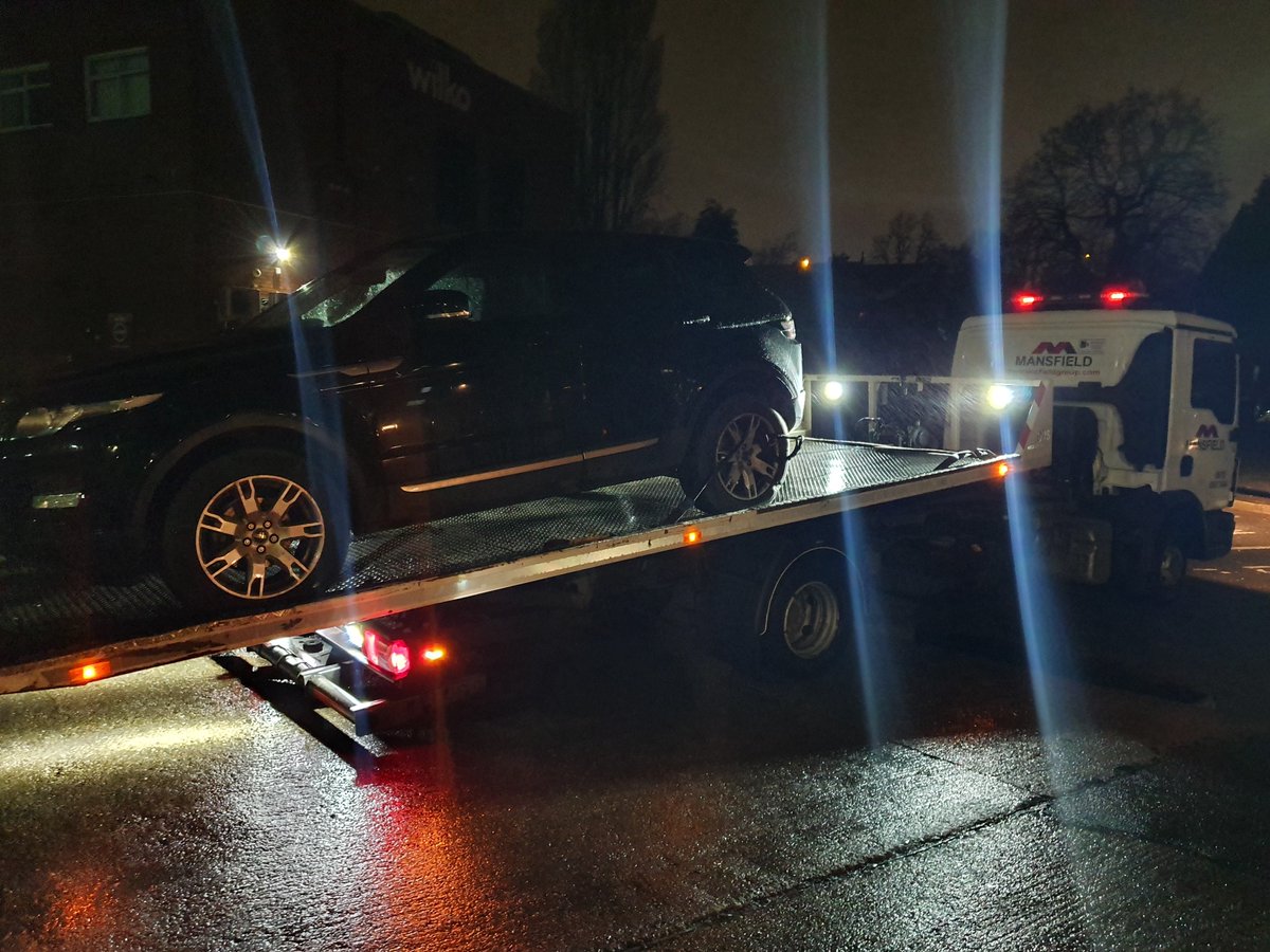 Officers from Acocks green neighbourhood have located a stolen Range Rover evoque this evening. Remember to lock your car and use extra precautions such as a wheel lock #opintrusive #wmp