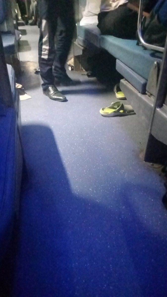 Amar1981Ay's tweet photo. @DRMJaipur @NWRailways @RailMinIndia   sir I travel in train 12997. Coach B3 and PNR number 8500846477 coach cleaning not good  cleaning staff not present here  my seat Number 45 please take necessary action https://t.co/Y8W1VqO0fh