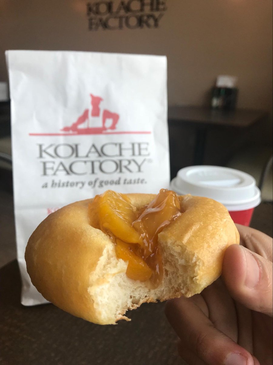 GiftAMeal's tweet photo. Looking for flavor in every bite? @KolacheFactory offers sweet and savory pastries! Choose from unique fillings that range from assorted fruit to philly cheese steak😋🔥
#stlfoodie #stleats #314together #foodstagram #healhunger #dogood #giveback #giftameal #kolachefactory https://t.co/oOHb13LeZJ