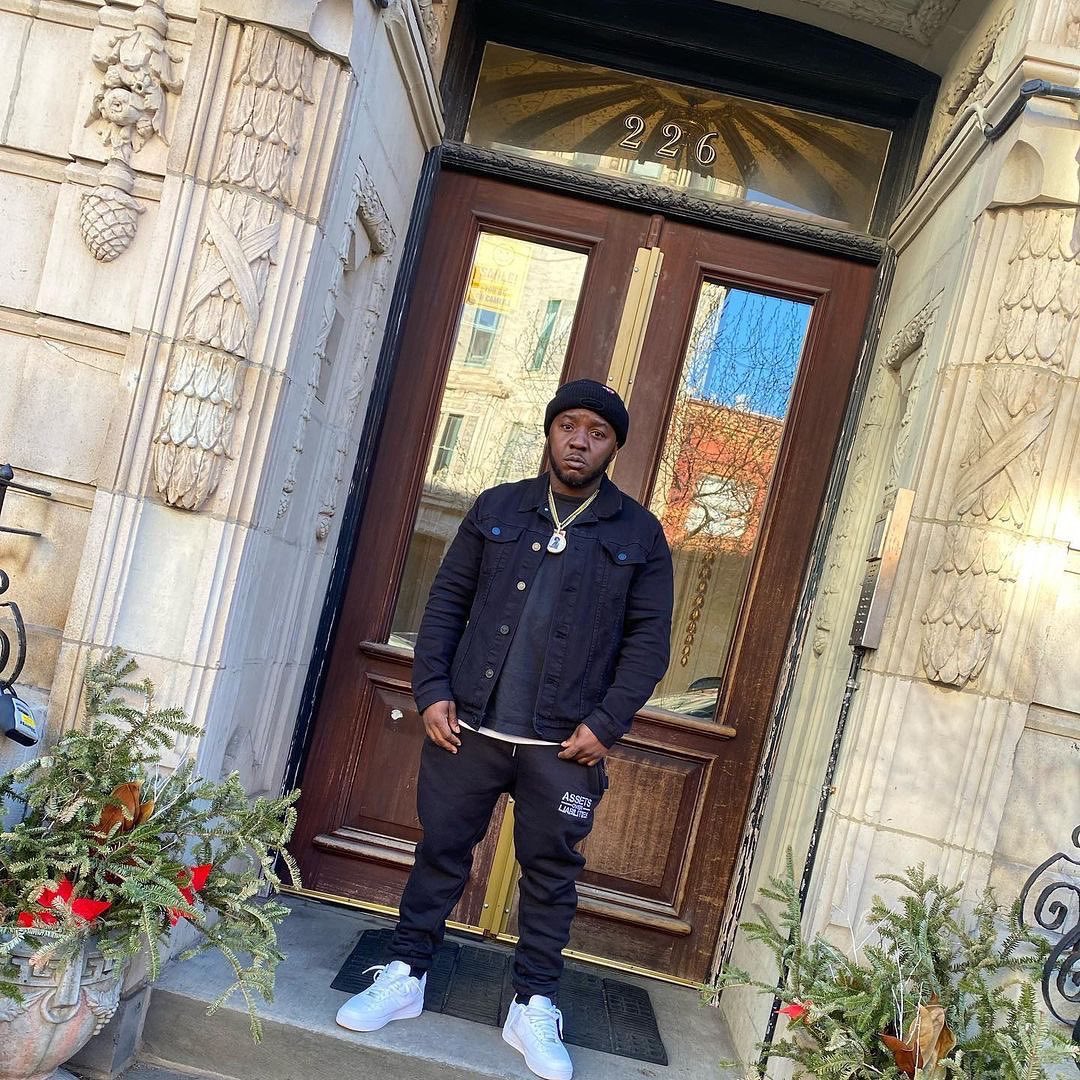 thenotoriousbig's tweet photo. Mafia World!! @LilCease
#HB #JM #JuniorMafia #LeeNation #DBlockMafia #Hardbody #Brooklyn https://t.co/EMwjnTvmF1
