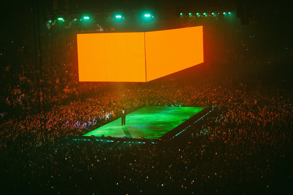 sammmmwm's tweet photo. THREAD: DINOS @ BERCY ❄️ft.Laylow&amp;Hamza https://t.co/57k0tAFv5A