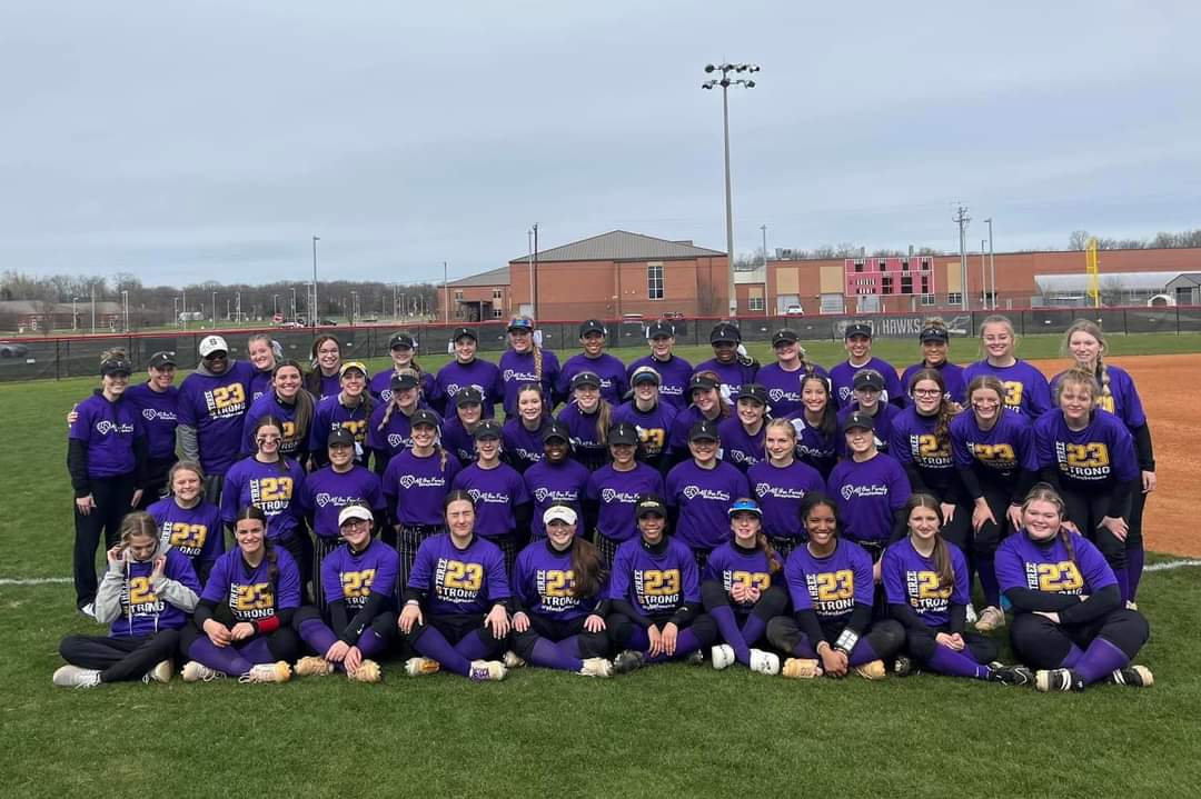 Together we support. 💜 #playfornae <a href="/smyrnaathletics/">Smyrna Athletics</a> <a href="/SMYRNASOFTBALL/">SHSSOFTBALL</a> <a href="/stewartscreekhs/">Stewarts Creek High School</a>