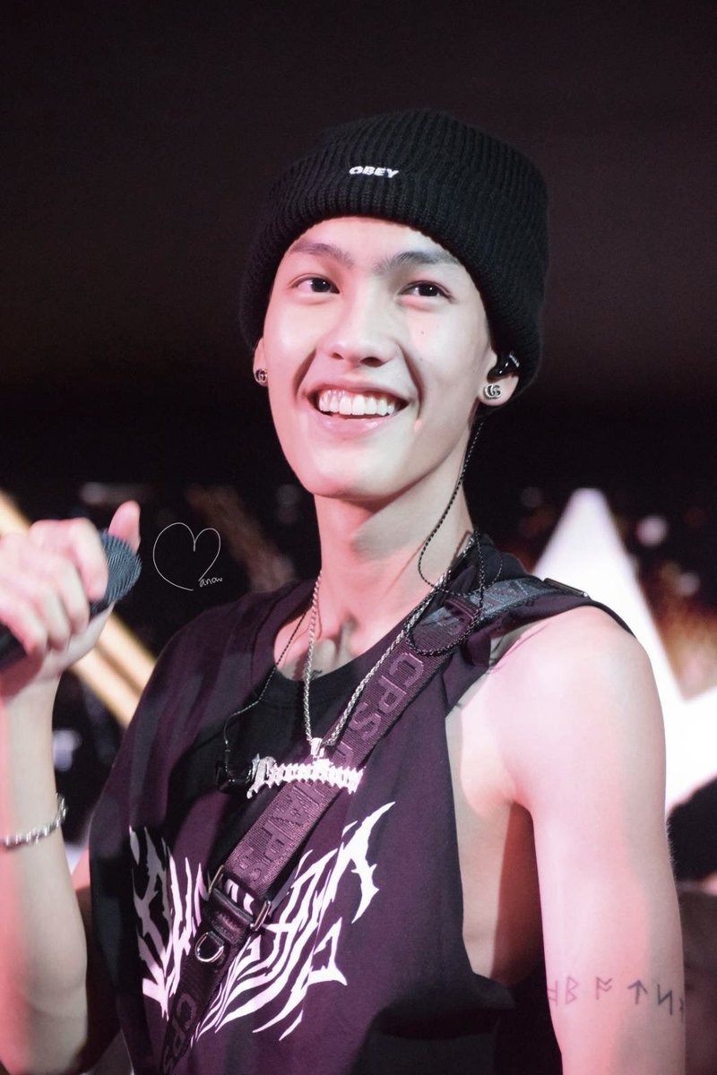 LEMONPIE_0812's tweet photo. 🗓️11032023 | FLIP Rangsit 🎼🎶
รอยยิ้มของธาราเวลาอยู่บนเวทีน่ะ เป็นเครื่องยืนยันแล้วว่าเขามีความสุขกับการเป็นศิลปิน
ค่อยๆก้าวๆ ค่อยๆเดิน ค่อยๆเติบโตไปด้วยกันนะคนเก่ง
หวังว่าสักวัน “Taratiwat” จะเป็นชื่อของศิลปินที่โด่งดังและมีแต่คนรัก
#FLIPXTARAYLS
#Taratiwat @taratws https://t.co/ka7Av0jfsY