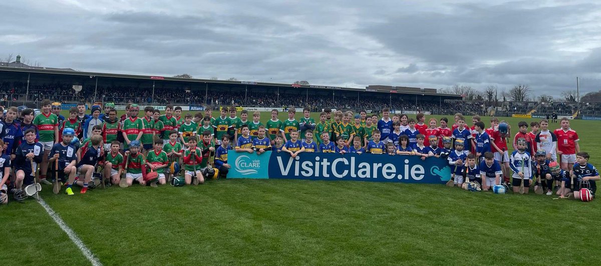 GaaClare's tweet photo. Great half time entertainment in Cusack Park today with some super talent on show from over 80 U11 hurlers. Well done folks ! 👏👏👏 #Kilkee/#Bealaha @ClooneyQuinGAA @StJosephsDBGAA @KilmaleyGAA @BroadfordGaa @CratloeGAAClub @ocmillsgaa @NOFGAA @CLGEireOgInis https://t.co/JuKqaEylcT