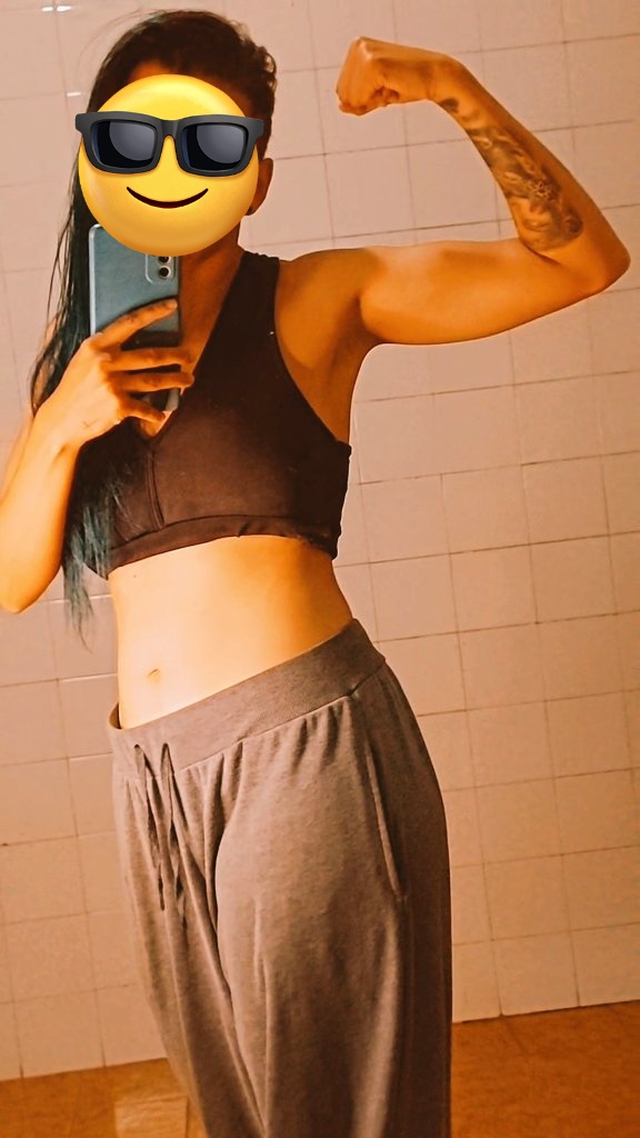 Não é sobre o peso que pega, não é sobre aceitação social. É sobre você, apenas. Busque para você, porque quando está buscando para os outros, o caminho não tem valor!
#frases #Motivation #fitness #gymmotivation #girlpower #tweetme