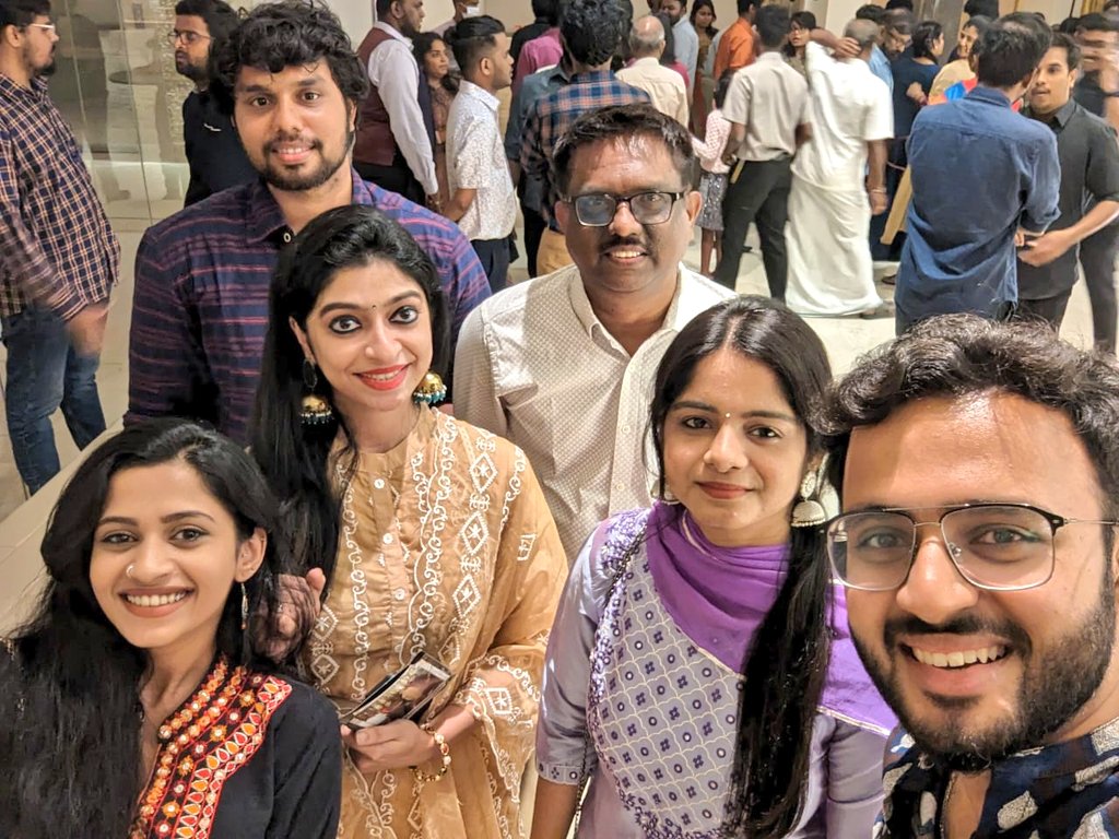 rameshlaus's tweet photo. It was nice meeting lot of friends from the movie , music industry and media at #Jeyasuriya 's wedding reception..

Some clicks..

@sri50 @sridevisreedhar @sidhuwrites @manasvinigopal
#Aparna @sadist_paapa @AbeesVJ https://t.co/y1AidqQvPo