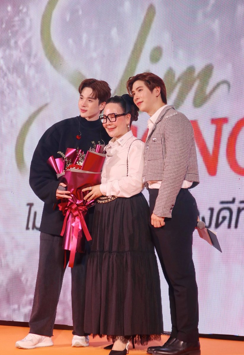 MM_5201314's tweet photo. ฝากให้แฟนคลับคุณตงตงค่ะ หนูตกใจหมดเลยยยค่ะ ทำไมหล่อขนาดนี้
#sandboxของตงตง #tongtong_thestar12
#slimconcept #slimconceptthailand https://t.co/pf3KAbVEpE