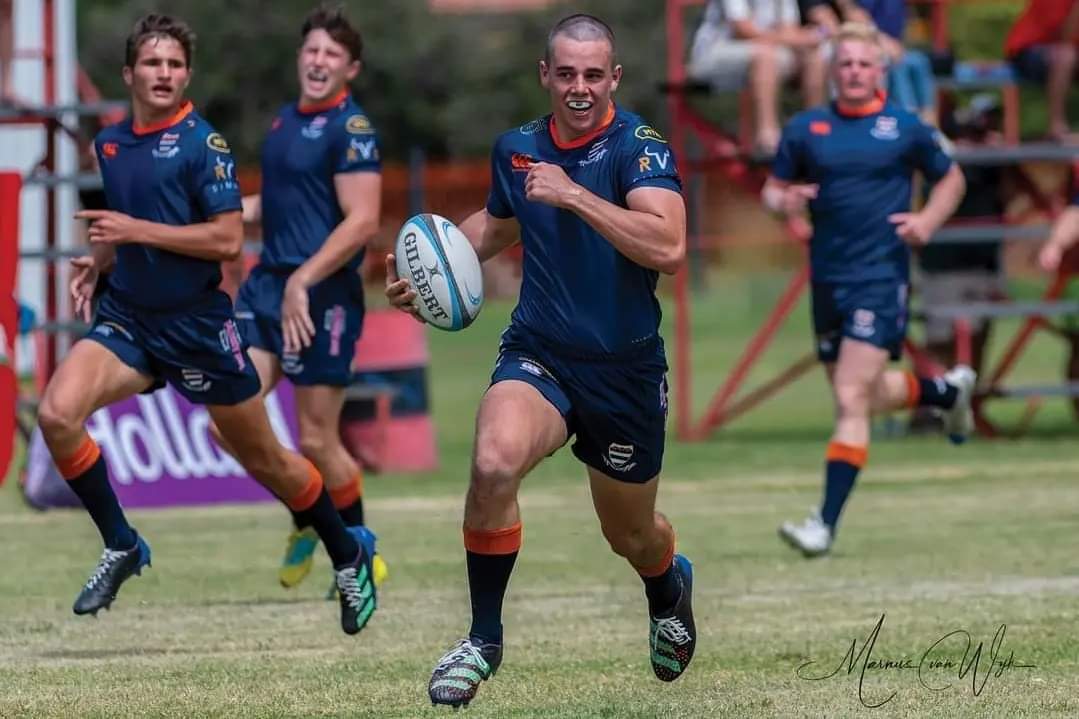 SportUpdatesSA's tweet image. 🌍 GLOBAL SPORTS 🇿🇦 SCHOOLS  🏉

It's early days but Grey College's participation in the World Schools Festival in Thailand towards the end of last year has given them a definite headstart to the 2023 season. 

#stabilitas 

Grey College 73 - 21 Welkom Gym 

📷 by Marnus van Wyk