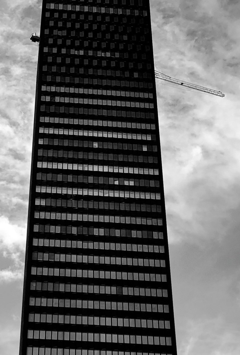 Les tours aussi ont une âme
Anche le torri hanno un'anima
#Construction #tower #Soul