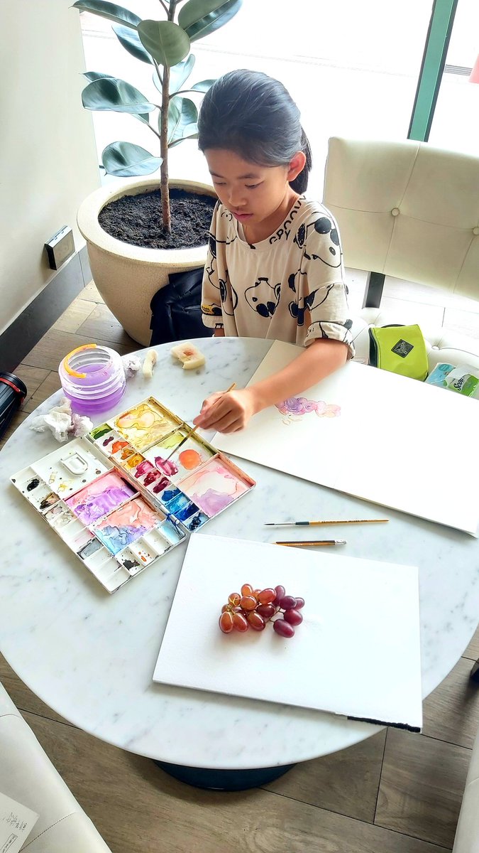Postkuan's tweet photo. My student in my art classroom
#watercolor #classroom #artclasss https://t.co/FL8s44F14u