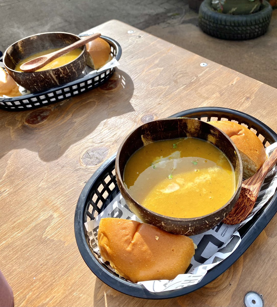 theemmadilemma's tweet photo. 12.5 Mile Walk with @Asmamatadar 🥾🥾☀️. Some lunch Al Fresco at BOXCO Forest too 🍽️. 
.
.
(#anglezarke #whitecoppice #brinscall #lancashirewalks #walking #sundaywalk #longwalk #freshair #nature #sundaywalk #lunchalfresco) https://t.co/ColXrzFeJj