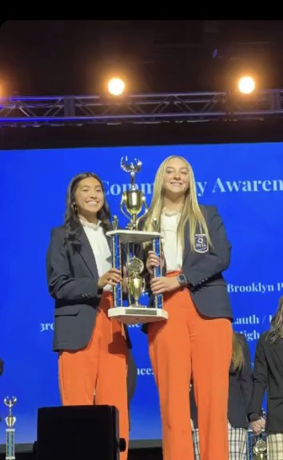 careydeca's tweet photo. Last night we had 3 of our events place and will be heading to Orlando next month! Brooklyn and Meghan got 2nd in community awareness, Sam and Bryce got 2nd in sales, and Lang and Chloe got 3rd in career development! So excited and proud of everyone who competed! Congrats! 🎉 https://t.co/EIP4sKffB8