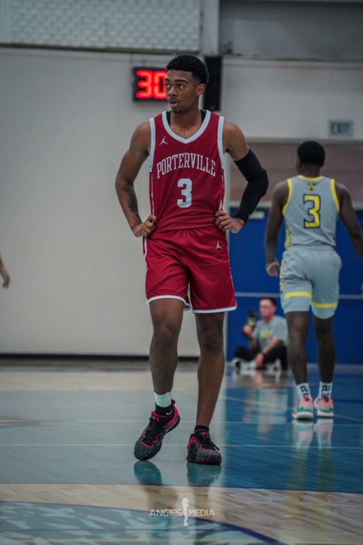 🚨🚨4 Year Coaches 🏀🏀

Cameron Walker (6’0/PG) of Porterville College is available 

Walker averaged 12ppg, 4apg, 4rpg. Great shooter that shoots 40% from deep and creates for his teammates. 

GPA- 3.7

Film- youtu.be/ibN4bKv9wl8

Contact via DM if interested
