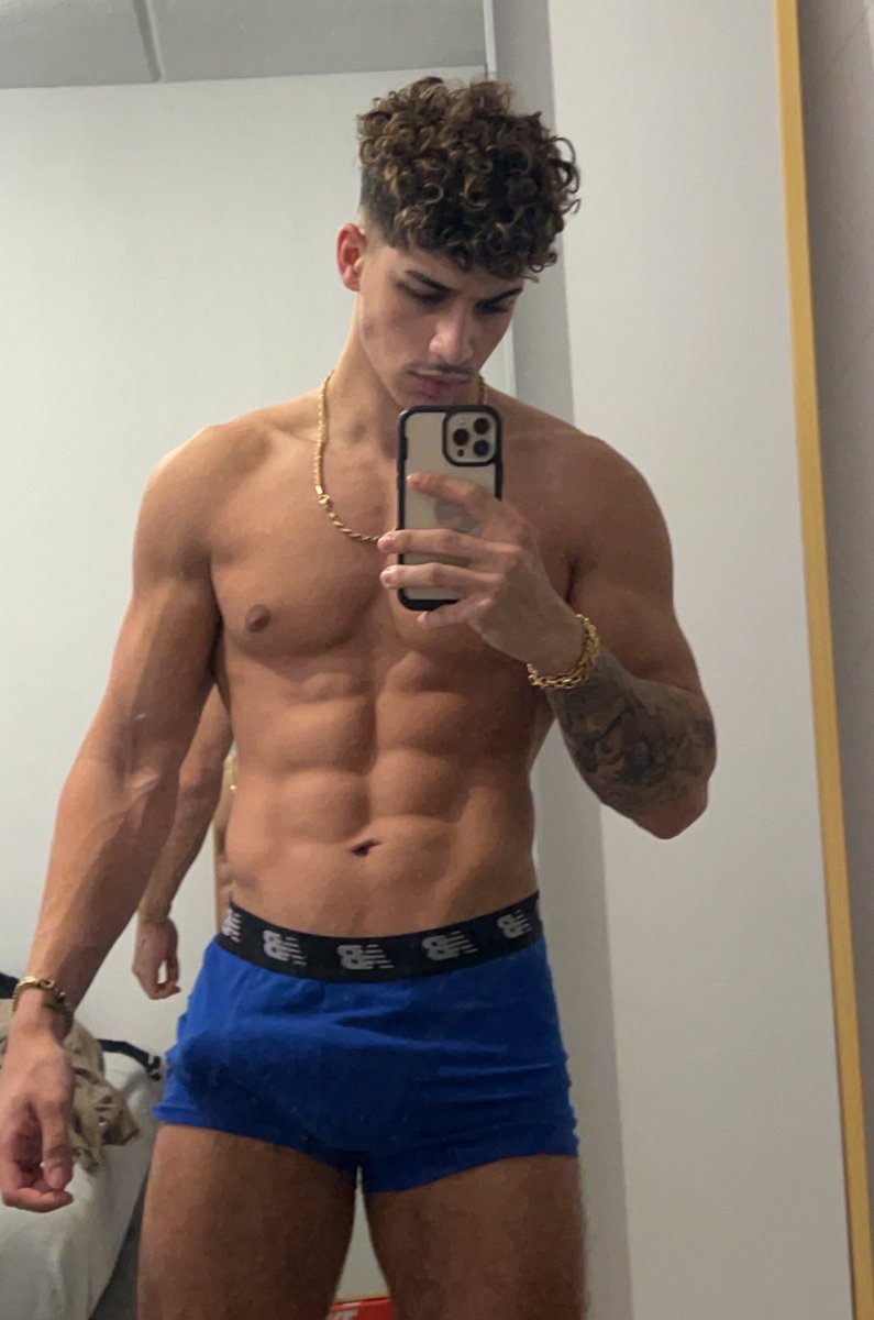 x_hotboy_x's tweet photo. Sepanta est trop sexy 😍🥵 #hot #sexe #sexy #bite #dick #sepanta https://t.co/y3WukxYWsE