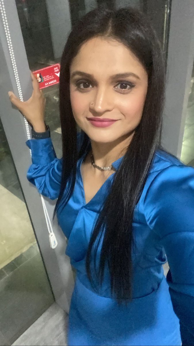 journosnehlata's tweet photo. गलत फ़ैसलों, ग़लत लोगों और अपनी कमियों से भरी ज़िंदगी में खुद को माफ़ करने का हुनर ज़रूरी है, लगे रहिएगा 😊 #goodnight #GoodNightMyBlue https://t.co/qXz3F8vGfc