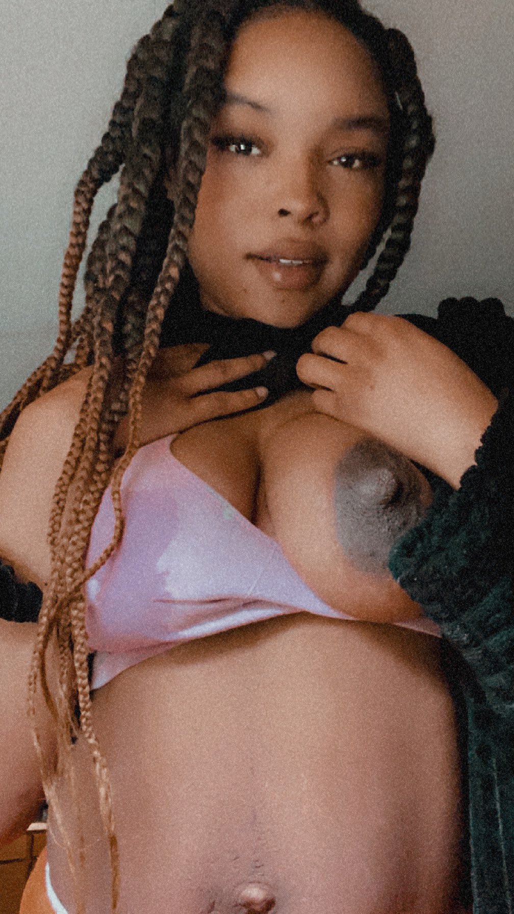 1 pic. ruined another bra 🥛🙄 https://t.co/HAPUTBsIz8