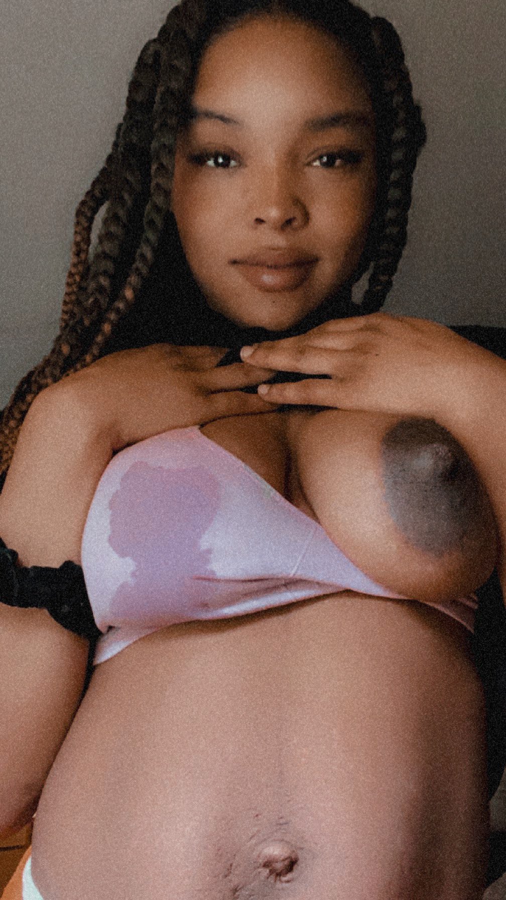 2 pic. ruined another bra 🥛🙄 https://t.co/HAPUTBsIz8