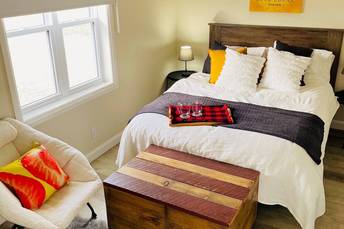 New! Stay overnight at our Farm Market Retreat 😴 #bedandbreakfast #overnightstay #staycation 👉 more at ckfarmmarket.com/stay