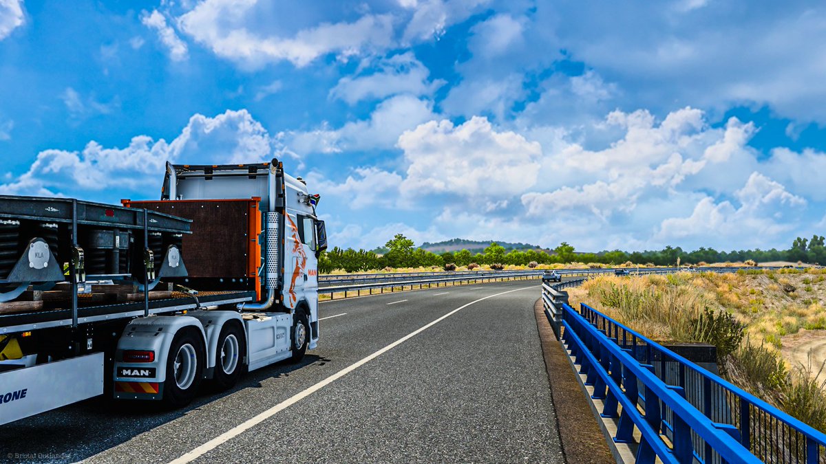 BrutalOutlander's tweet photo. I love driving through Spain! 🇪🇸

#ETS2 @SCSsoftware #mantrucksandbus https://t.co/CYaFQe1b75