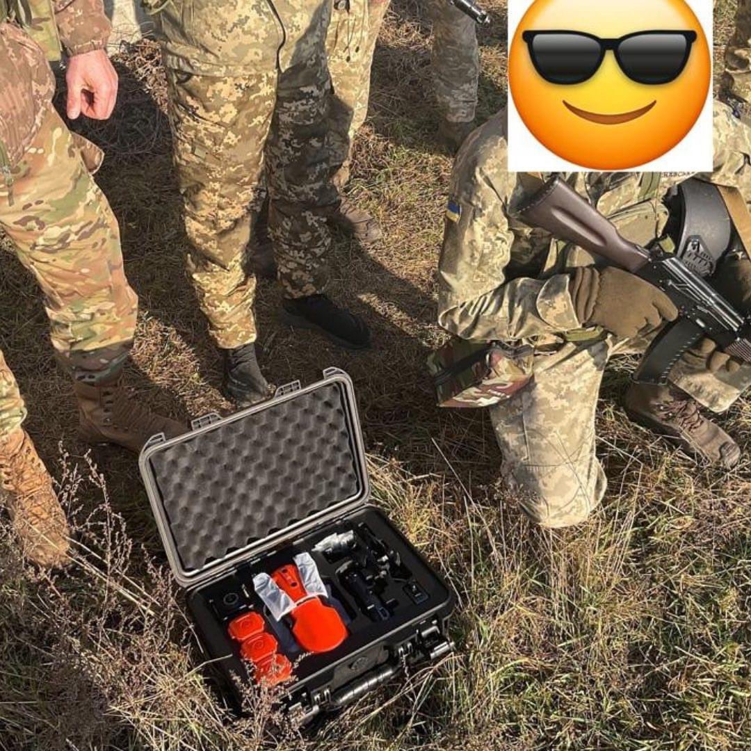 Htx4Ukraine's tweet photo. Drones and tourniquets are essential for soldiers.
With your support, we were able to provide them to Ukranian defenders from 61 Brigade.
Together to victory!
Slava Ukraini!
#standwithukraine #supportukraine #supportukraine๐บ๐ฆ #helpukraine #helpukrainenow #helpukrainians https://t.co/KGChINKEcx