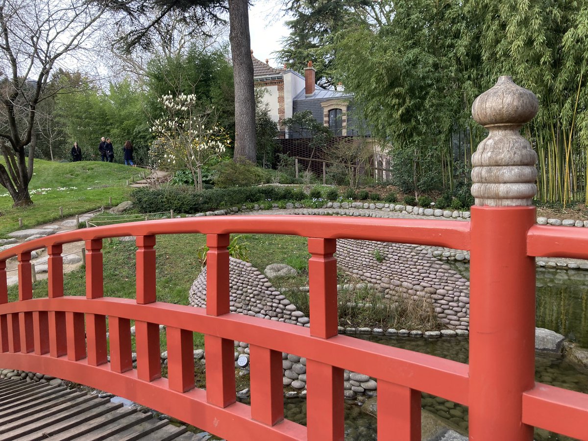 La douce beauté du Jardin Japonais d’Albert Kahn. Boulogne-Billancourt 
#AlbertKahn #Jardin #Pont #Printemps #beauté #日本庭園