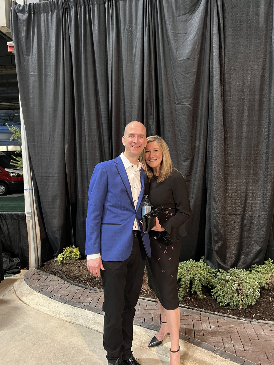 TimCookKSM's tweet photo. So happy for @ksmcpa to support @MyNobleLife Evening in the Garden - fun event for a wonderful organization doing important work for those with disabilities and their families @NobleEITG https://t.co/VLHYiOJWQy