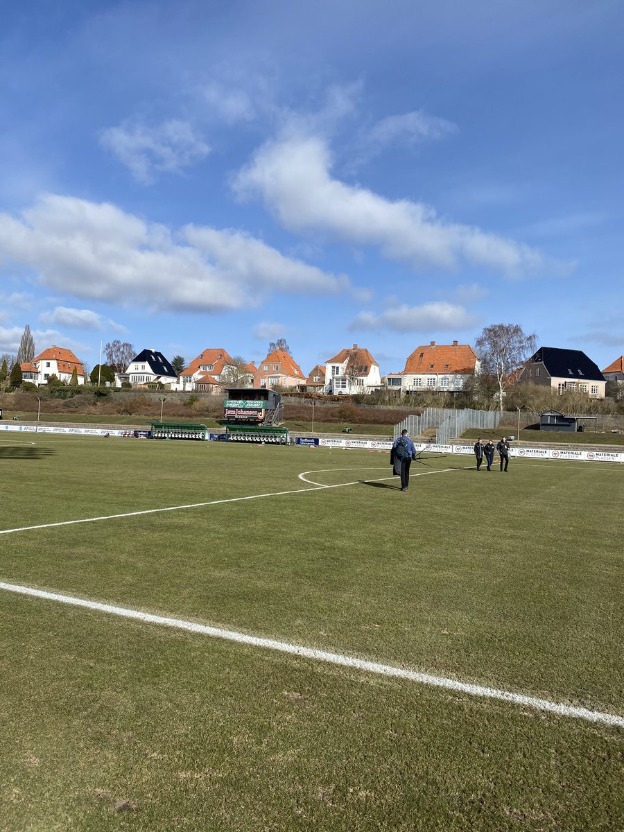 MehdiMenji94's tweet photo. Domingo de fútbol ⚽️.
#Denmark #football #ENGvFRA #Oscars2023 https://t.co/rKATMUgrcj
