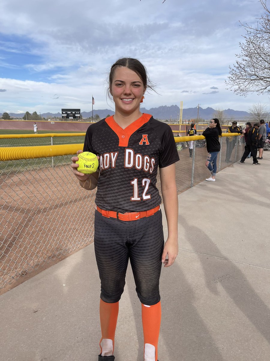 kenzicarlo's tweet photo. Great weekend at the Southern New Mexico Invitational with my 1st 💣of the season @TXBPremier @ABarrientez_TX @TXBulletsJM @DerrickBarrien1 @CSA_Athletes https://t.co/iwh3Xo5ie4