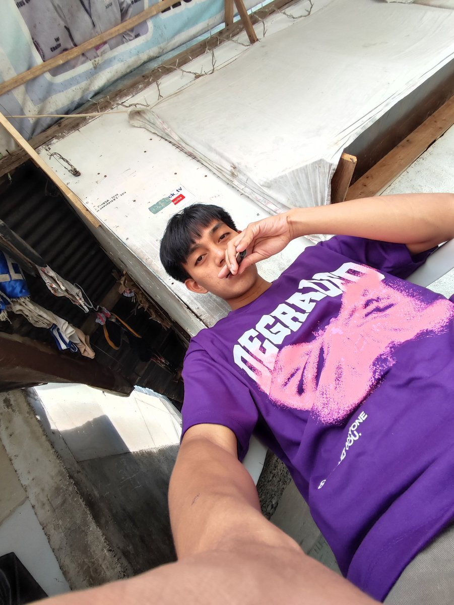 JoshuaV30's tweet photo. Pake mo ba 👌😜 https://t.co/nq1vFR23Bl