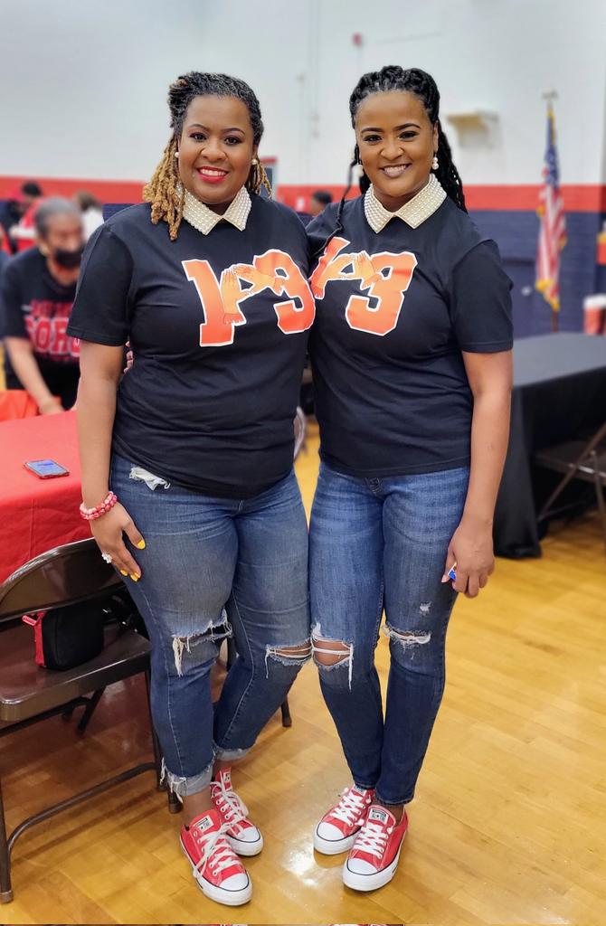 shufflin_along's tweet photo. We had FUN, FUN, FUN!!! Twinning and Winning Game Night with my Sorors!  #sisterhoodmonth
#happysisterhoodmonth
#DST1913
#SWRDST 
#dstshrevealum https://t.co/rxnLqNElg8