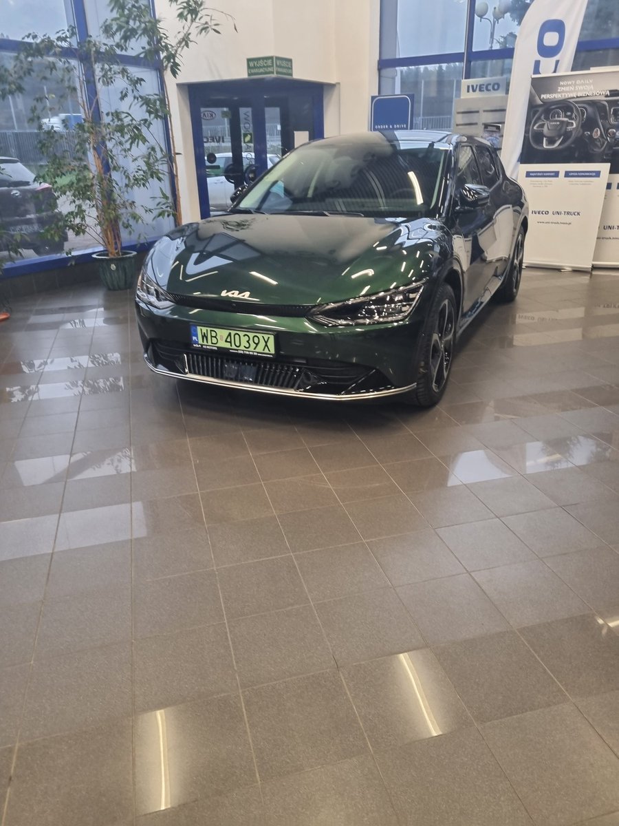 MatKol1916's tweet photo. 10.03.2023 w nocy o godzinie 23:40 zostało skradzione z posesji nasze auto Kia EV6. 
Ktokolwiek widział lub może nam pomóc w namierzeniu proszony jest o kontakt.
Z góry bardzo dziękuję za wszelką pomoc:) https://t.co/WUvhOLfYgU